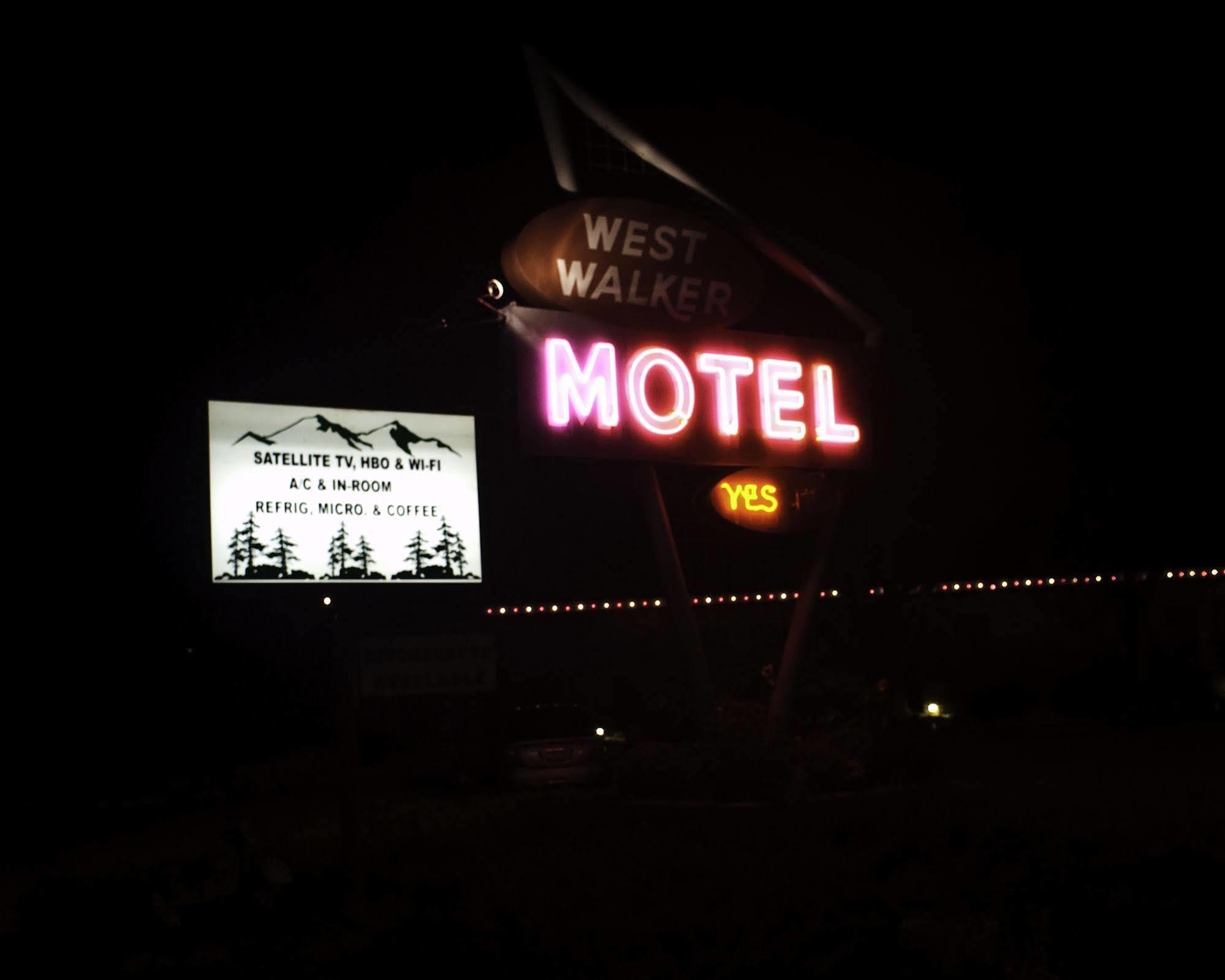 Hotel West 2*